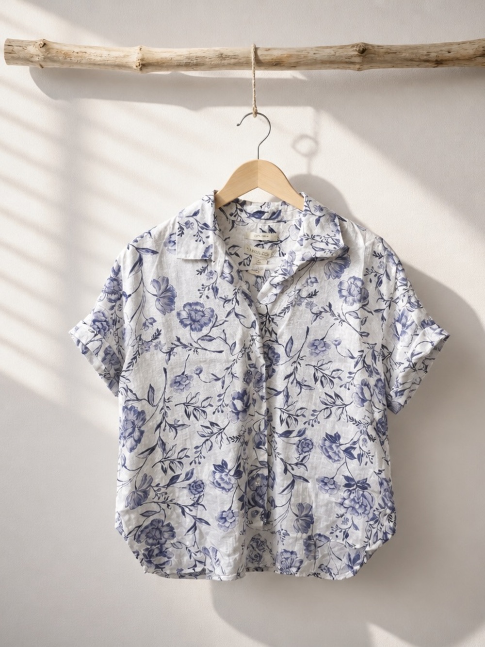 CYNTHIA ROWLEY 100% Linen Floral Blouse